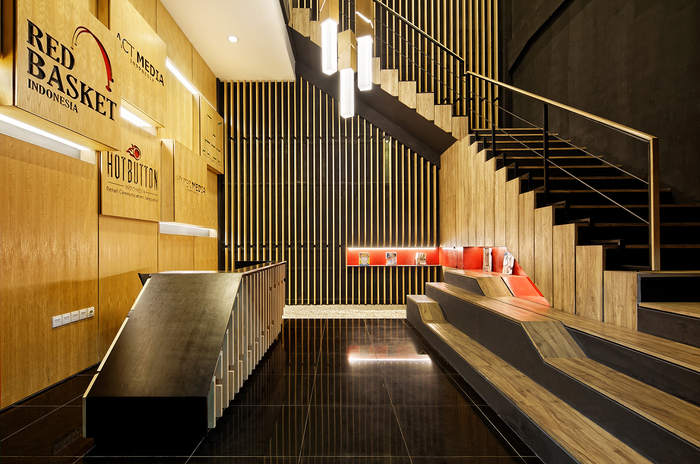 時尚木語  OMG印尼公司辦公室設(shè)計欣賞