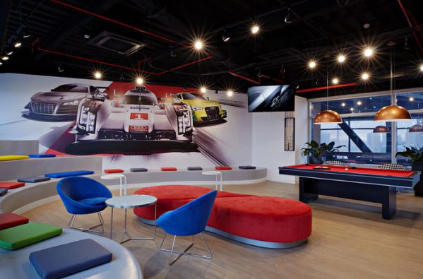 上海辦公室設(shè)計中的實(shí)木門有哪些特點(diǎn)？