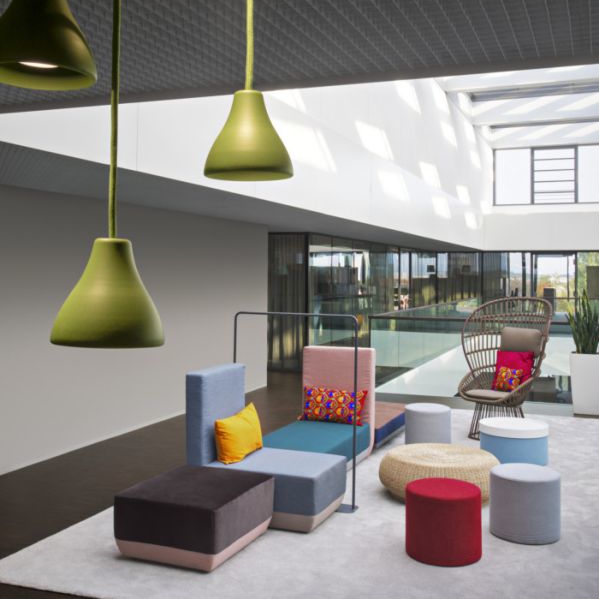 上海辦公室裝修的電路設(shè)計需要技巧